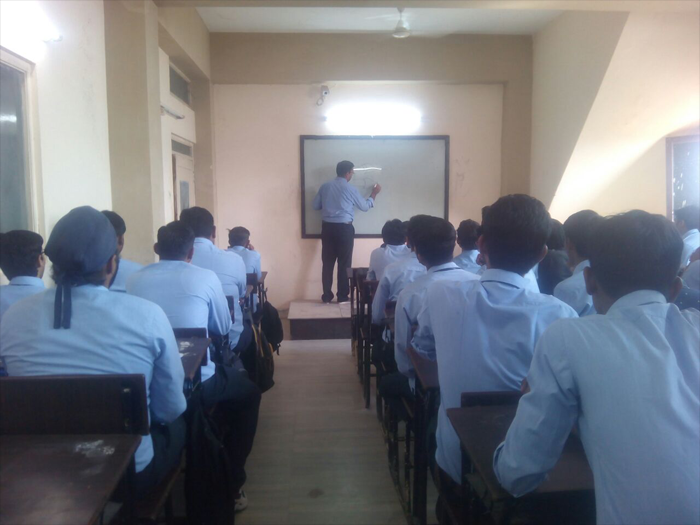 Seminar By Shailendra Purohit sir in BCA 1 year on Digital Electronics